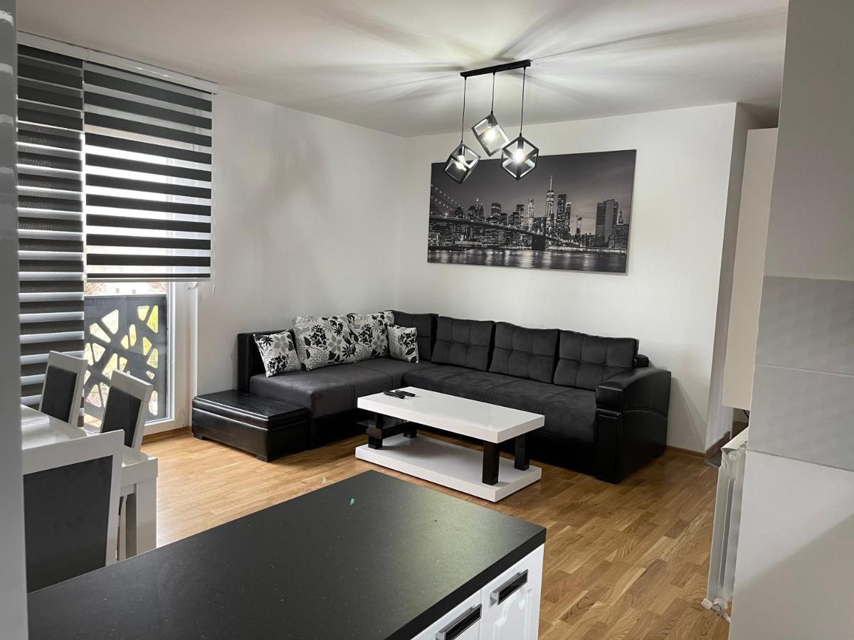 Royal Residence Apartmani 2 Pančevo Buitenkant foto